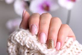 The advantages of acrylic nails: Artificial Nails Types Problems And Treatments