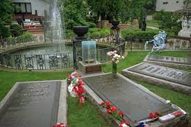 Слушать песни и музыку elvis presley (элвис пресли) онлайн. Datei Elvis Presley Grab In Graceland Jpg Wikipedia