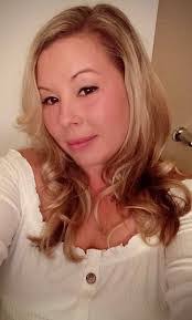 Shaina Holder's Instagram, Twitter & Facebook