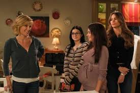 Watch Modern Family Season 10 Episode 17 Modern Family S10e17 Modern Family Modern Family