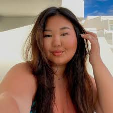 Lily Howard (@lilyhoward)