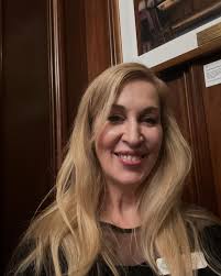 Marilyn Ball Waterfronts and Other Fine Properties Victoria BC