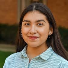 Mia Estrada's Instagram, Twitter & Facebook