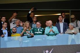 Acompanhe os resultados, estatísticas e tabela das rodadas. Bolsonaro Vai A Estadio Assistir Jogo Do Palmeiras E Posa Com Criancas Noticias R7 Brasil