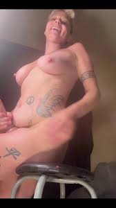 Bitte vergebt die schlechte Beleuchtung, ich bin ein bisschen viel, aber  hatte trotzdem noch für sie Xo mit littleanda, littleanda von Sylvan H:  Tattoo, Weibliche Masturbation, Solo, Reif, Großer ...