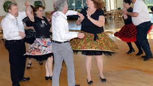 It originated from new england and appalachian regions and is danced today all around the world. Square Dance Tanzen Im Quadrat Neuburger Rundschau
