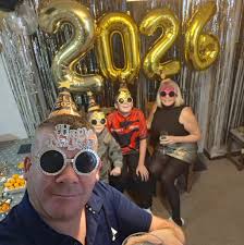 Just a friendly little warning that we will be doing a small fireworks  display for an 18th birthday in oxenholme at around 7.30pm, for anyone who  doesn't like them or who has