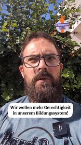 Ich bin hier geboren und höre trotzdem immer wieder, dass ich dahin  zurückgehen soll, wo ich herkomme. Wenn ich antworte, dass ich hier geboren  bin, dann soll ich eben dahin zurückgehen, wo