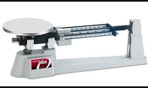 Pada contoh di atas, lengan 500 gram berada di tengah, ada kemungkinan di model lain, lengan 500 gram ada di belakang atau malah di depan. Neraca Ohaus Pengertian Fungsi Jenis Cara Menggunakan