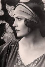 Myrna as Vamp! 1920s