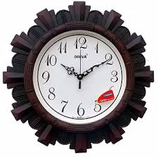 It's accurate, quiet, and, best of all, comes with an affordable price tag, which you probably didn't expect from a fancy wall clock. Buy Oreva Plastic Wooden Look Designer Wall Clock 32 X 32 X 4 Cm Cola Aq 6217 Online At Low Prices In India Amazon In