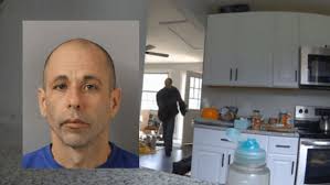 Metro Police searching for convicted burglar 'at it again'