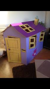 Karton Haus Von Der Anderen Seite Kartonhaus Karton Kinder Karton Basteln