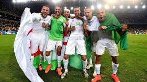 Chaque matin, avec andréa decaudin, david vengerder, raphaël sebaoun, damien albessard et clio pajczer, faites le plein d'actualité sportive sur la chaîne l'équipe. Record Algerie 21 Matchs Sans Defaite First Magazine