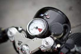 Integrated Speedo Into The Headlight Bucket Yeah Ordered One Of These For Thruxton Very Sessy Cafe Bike Cafe Racer Bmw Cafe Racer