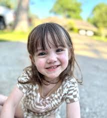 Emily Ertz's Instagram, Twitter & Facebook