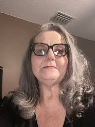 Hello, I'm Kimberly and something to know about me is I have stage 4  colorectal cancer & I been fighting it for 6 years warrior 💙