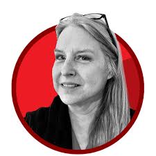 Suzanne Sharpe's Instagram, Twitter & Facebook