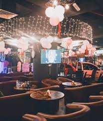 Ein restaurant, das zu den ganz wenigen häusern in deutschland. Expat Nights Expat Nights In Uae Expat Nights In Dubai Dubai Night Life Uae Night Life Nights In Dubai Nights In Uae Events In Uae