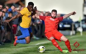 Spiele gegen teams aus den prestigeträchtigsten vereinswettbewerben, wie der uefa champions league oder der uefa europa league. Treffen Aufwarmen Fussball Spielen Torgranate Osthessen