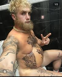 Bro why is he so fat before his fight 😂 : rksi