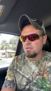 #jesusisking #jesussaves #rileygreen #johndeere #gavinleemusic