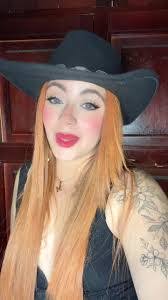 Melanie Collado's Instagram, Twitter & Facebook