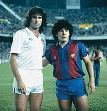 Los hinchas de escocia cantaron por maradona contra los ingleses. Diego Maradona Wikipedia La Enciclopedia Libre