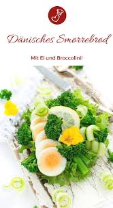 Danisches Smorrebrod Rezept Snack Mit Broccolini Und Ei Rezept Rezepte Ernahrungstagebuch Essen Und Wein