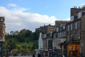 Alba) är en självstyrande riksdel (eller constituent country) inom förenade konungariket storbritannien och nordirland. Edinburgh Snapshots Skottlands Huvudstad 2 Let S Go Explore