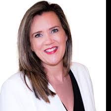 Donna Drayton's Instagram, Twitter & Facebook