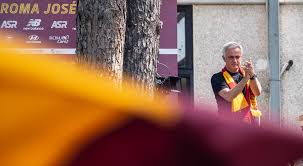 Via di trigoria km 3600. As Roma Home Facebook