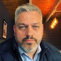 Stephen Fearon's Instagram, Twitter & Facebook