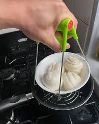 Two ways to cook eggs in the microwave! Spirgo Hot Plate Grippers Steaming Tongs Review 2021 The Strategist