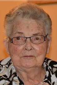 Mary Maceachern's Instagram, Twitter & Facebook