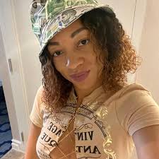 Lullaby (MEGA Remix) out now w/ @jaydon @cantfindparadise go run it up  🎧🙏🏾