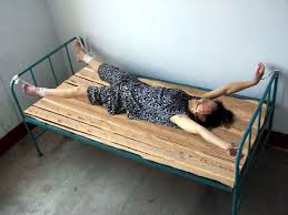 Ans bett translation english german english dictionary meaning see also heizbettdeckebrettbettagbettel example of use definition conjugation. Augenzeugenbericht Uber Die Verbrechen In Der Notfallzentrale 999 In Peking Foto Falun Dafa Minghui Org