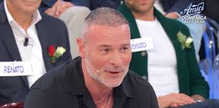 Chi è Angelo Perla di Uomini e Donne? Età, lavoro, Instagram