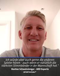 Bastian schweinsteiger występuje na pozycji pomocnika. Sportschau Bastian Schweinsteiger Uber Thomas Mullers Kommandos Auf Dem Feld Facebook