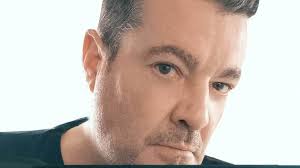 Saint-Pol-de-Léon. John Bars sort un livre illustré sur Étienne Daho