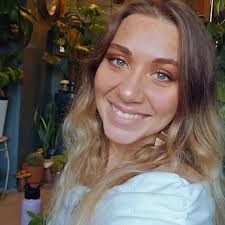 A mother and her 20-year-old son were taken into custody in the State of  Florida after they allegedly attempted to flee the United States following  a street race between two BMWs that