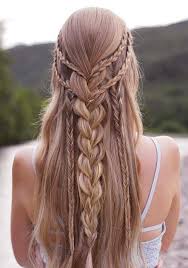 Le acconciature con trecce per capelli lunghi, vengono spesso utilizzate anche dalle star dello show biz. L Acconciatura Da Sposa Con Trecce La Fata Madrina Alessandra Cristiani