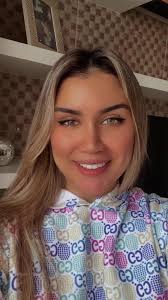 Tem gente que se acha muito importante 💭🤷‍♀️ #foryou #viral #reflexão  #leticiasales_oficiall