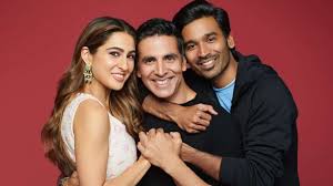 Tekce bunu deyim ki,akshay kumar hec bir filminde dublyordan istifade etmir.ona gore de filmleri tebiidir. Akshay Kumar Dhanush Sara Ali Khan Touchdown In Agra For Atrangi Re Final Schedule