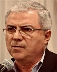 El turismo ha disminuido mundialmente. En los Estados Unidos en una  proporción del 15%, mientras que, en nuestro país lo ha hecho en un 5%.  Pues, el gurú de la economía mundial,