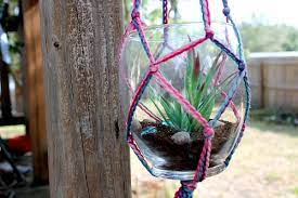 How to make a plant hanger. Yarn Macrame Plant Hanger Makes A Great Diy Gift