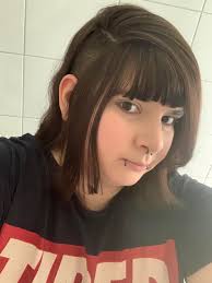 I am single, I need a companion, I do not care about distance or age, if  you like me. https://shorter.me/iMS_y