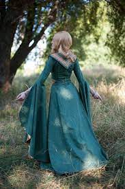 We kept cersei lannister's character in mind while working on this dress. Pin On Fantasy Fashion