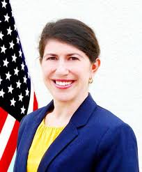 Amanda Mansour's Instagram, Twitter & Facebook