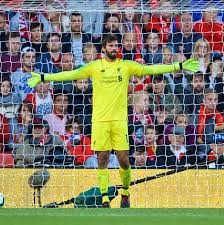 El arquero brasileño se mando al córner en la ultima del partido, y se mando este gran gol para darle la victoria a liverpool en la ultima jugada, que locura. Alisson Nao Se Exime De Culpa Em Gol Do Leicester Nao Vou Ser Estupido De Cometer O Mesmo Erro